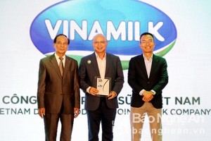 Vinamilk nhận Giải thưởng Phát triển bền vững 2022