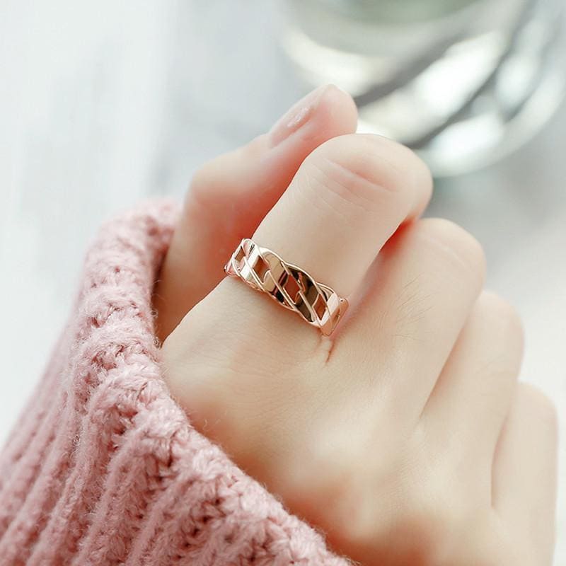 Đeo nhẫn ngón trỏ có ý nghĩa gì?