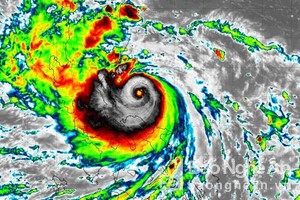Ảnh vệ tinh về siêu bão Noru ngày 25 tháng 9. Ảnh: Chụp màn hình TROPICAL TIDBITS