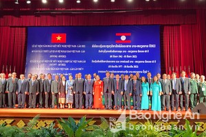 Đoàn đại biểu tỉnh Nghệ An dự Lễ kỷ niệm Năm đoàn kết hữu nghị Việt Nam - Lào