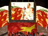 Lần đầu tiên có khinh khí cầu kéo cờ vĩ đại (1.800 m) chào mừng Quốc khánh diễn ra lúc 8h ngày 2/9 tại khu vực đường hầm sông Sài Gòn.
